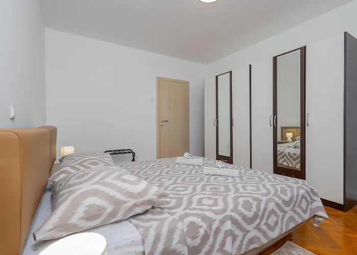 Lägenhet Marin Split